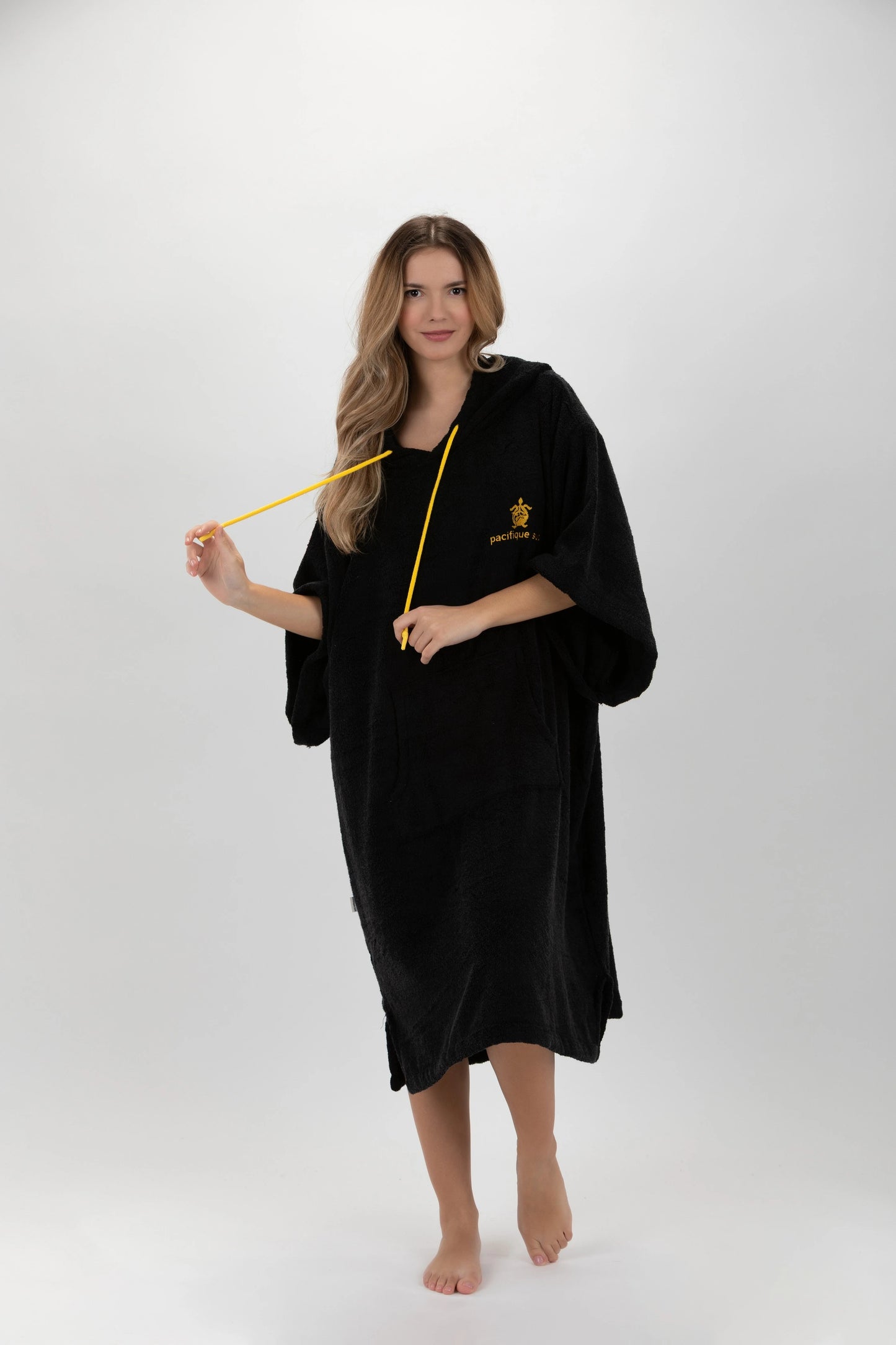 Poncho Surf Schwarz - Einheitsgröße - Tencel - Mit Ärmeln