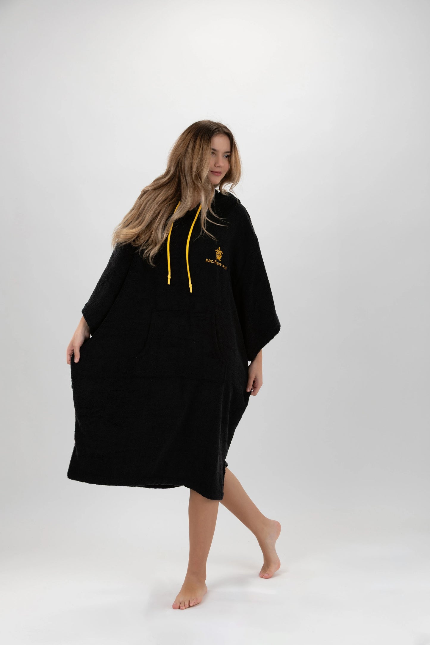 Poncho Surf Schwarz - Einheitsgröße - Tencel - Mit Ärmeln